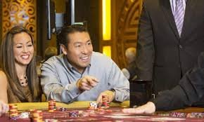 Live leaderboard showing tournament rankings